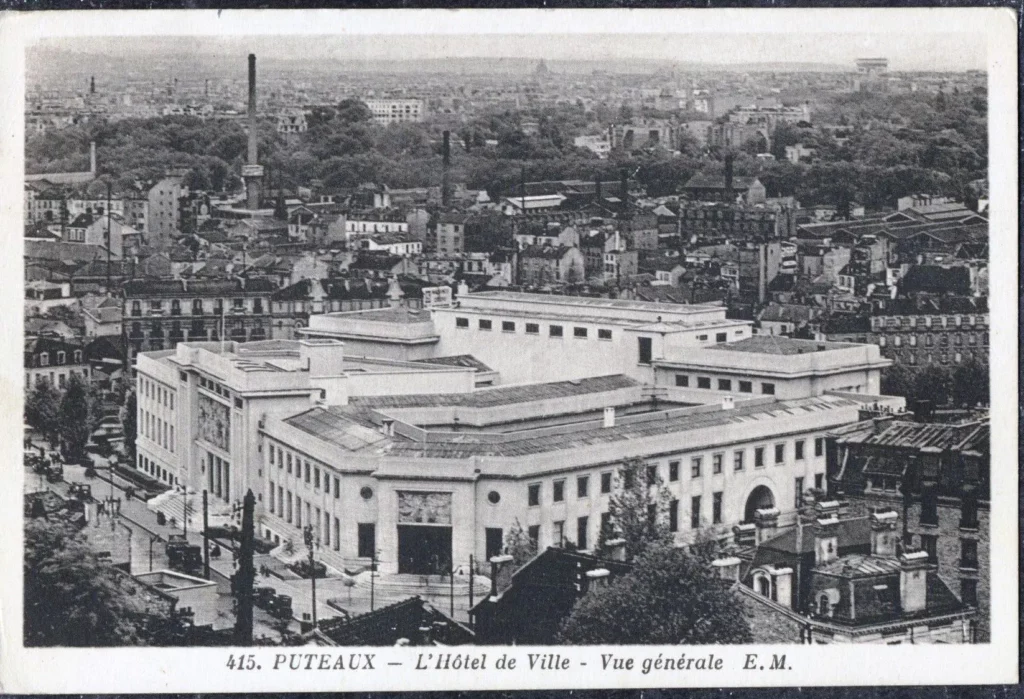 Vue panoramique de l'Hôtel de ville 1940